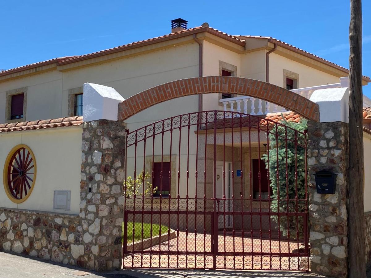 Casa Pedraza Con Piscina Privada Villa Machacon Exterior photo